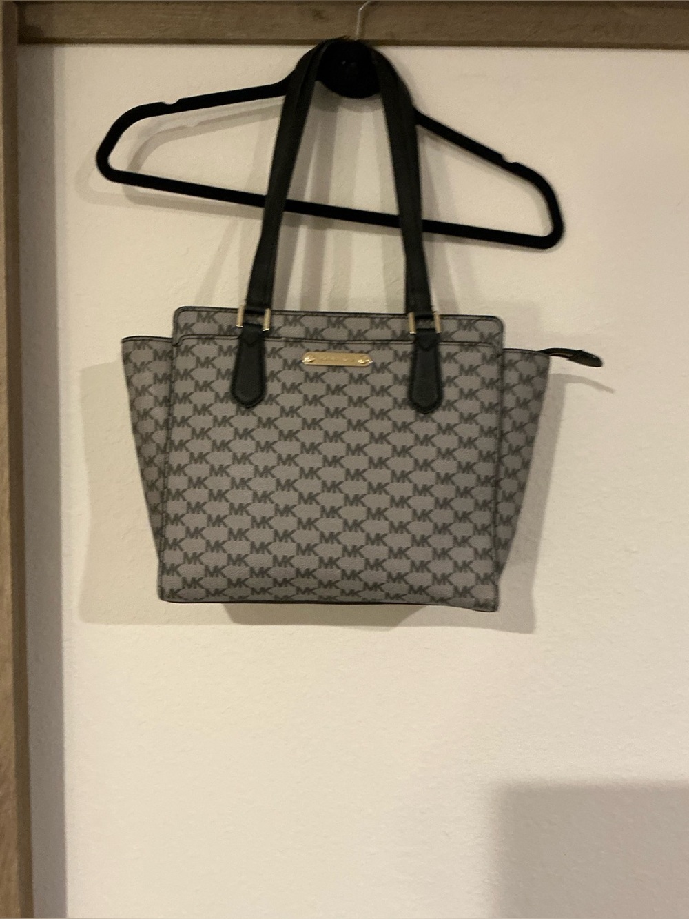 Michael Kors Jet Set Signature MK Gray Black Zip Top Tote Bag